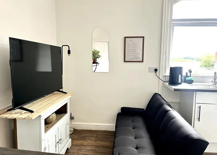 Cozy Hotel-style With Free Parking Апартаменти *