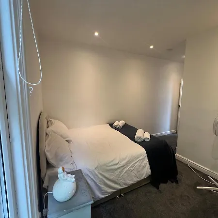 Cozy Hotel-style With Free Parking Appartement