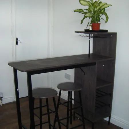 Cozy Hotel-style With Free Parking * Leeds (West Yorkshire)