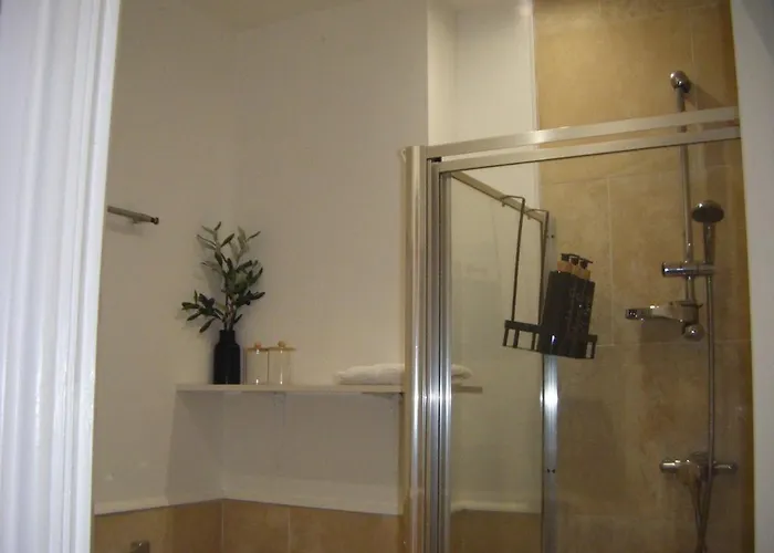 Cozy Hotel-style With Free Parking