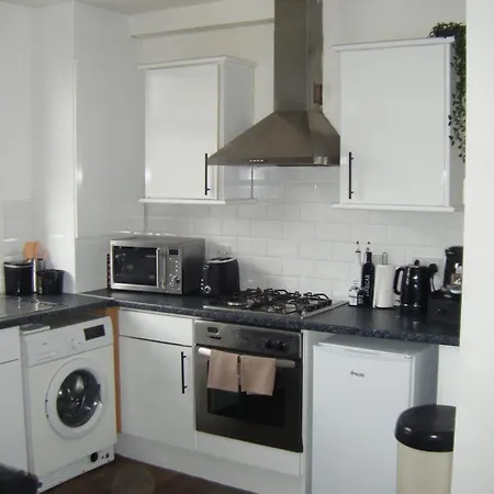 Cozy Hotel-style With Free Parking Leeds (West Yorkshire)